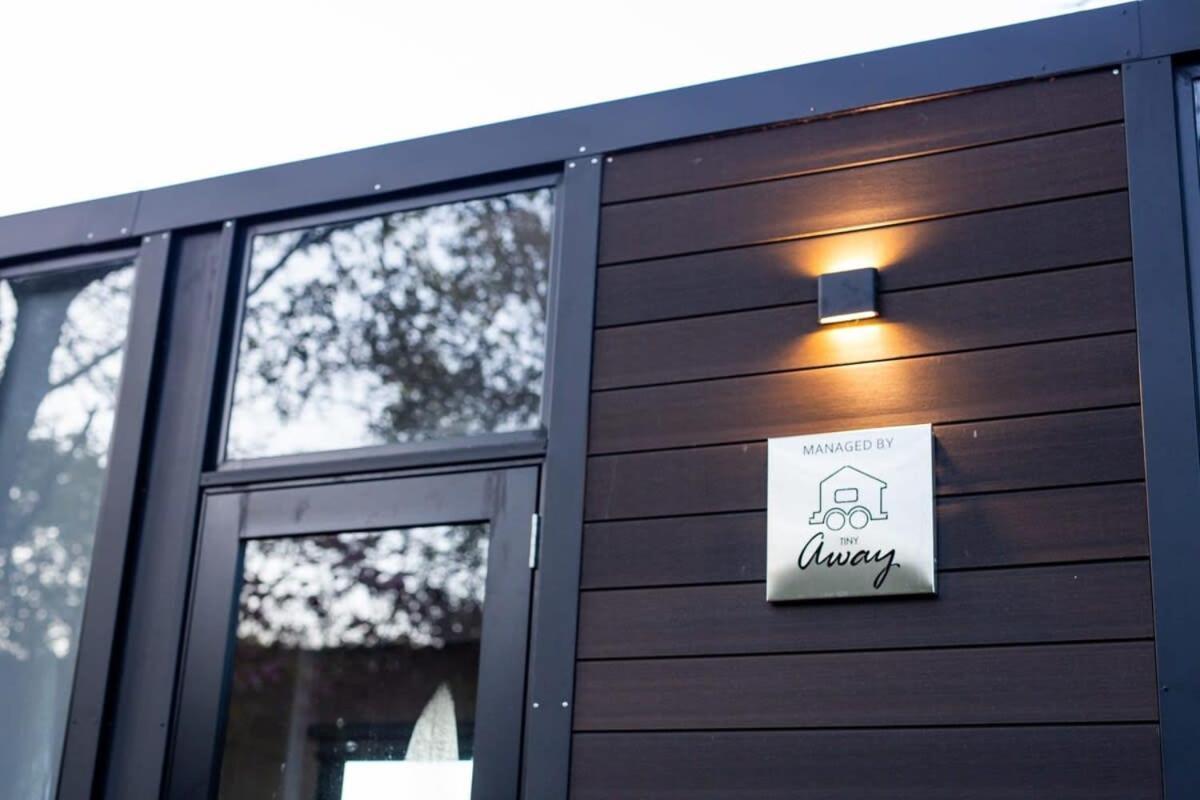 Forest Hill Farm By Tiny Away Herbert Exterior photo