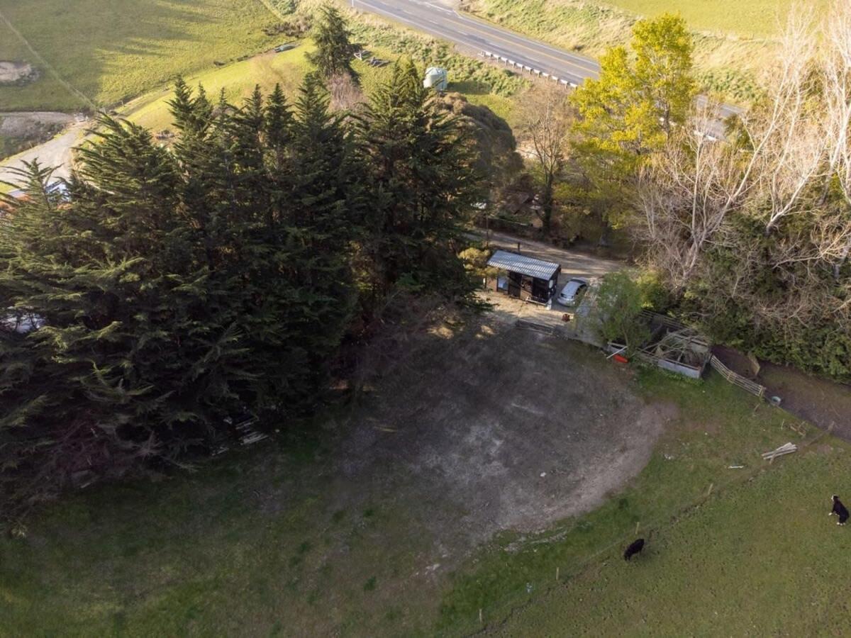 Forest Hill Farm By Tiny Away Herbert Exterior photo